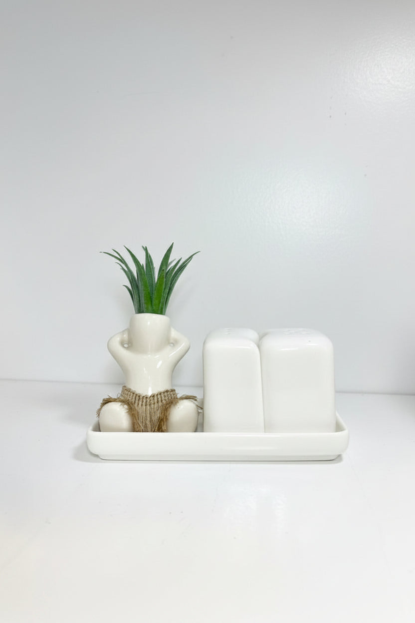 Salt + Pepper Shaker Set ~ Laid Back