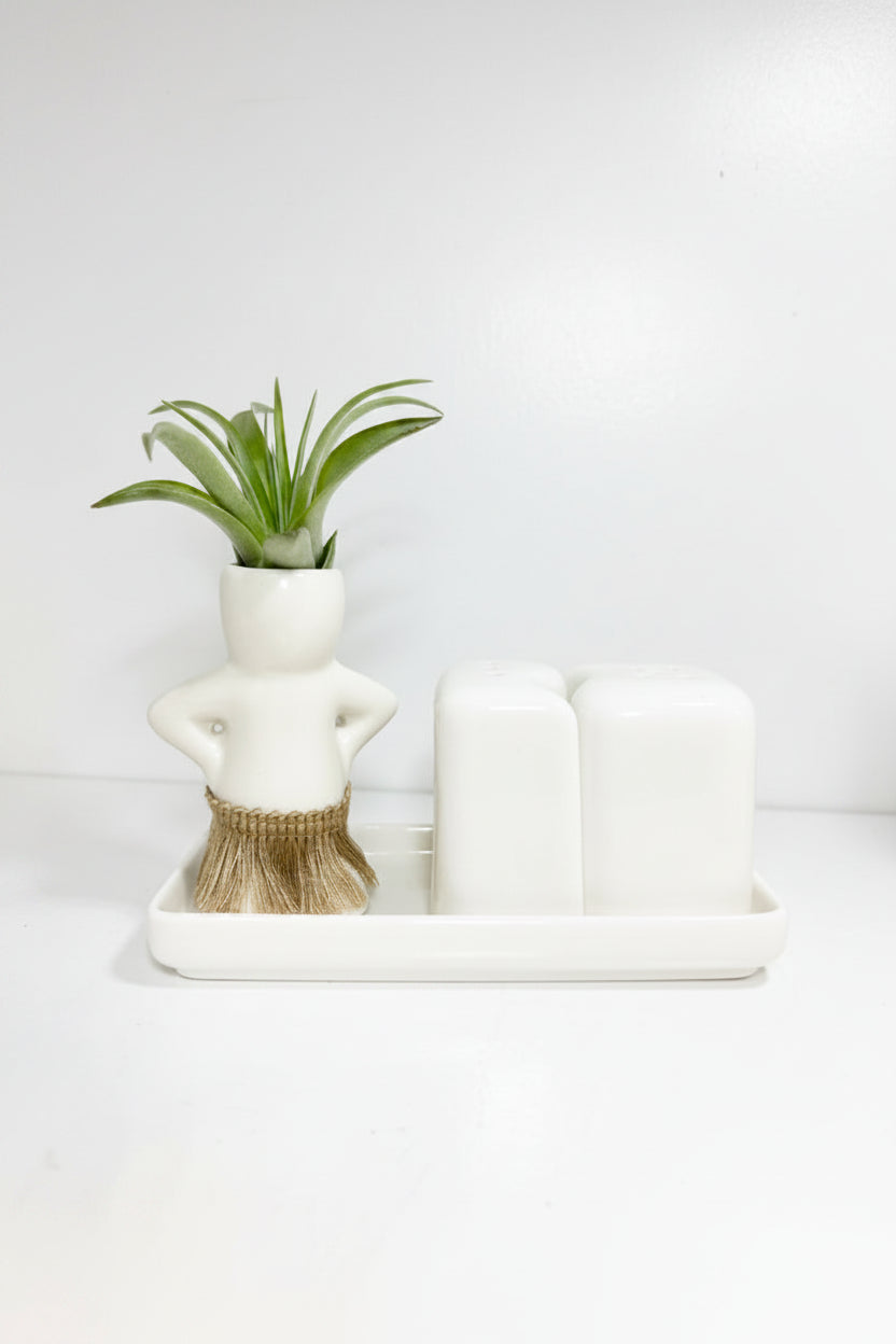 Salt + Pepper Shaker Set ~ Hula Hips